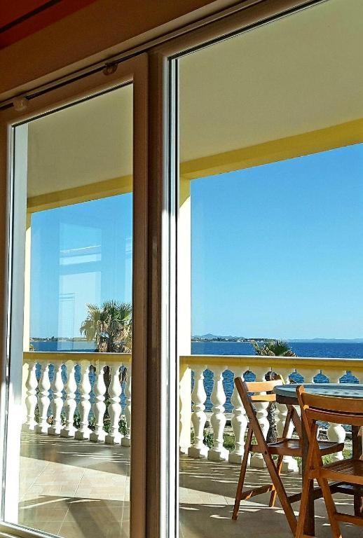 Deby Beach House Вир Екстериор снимка