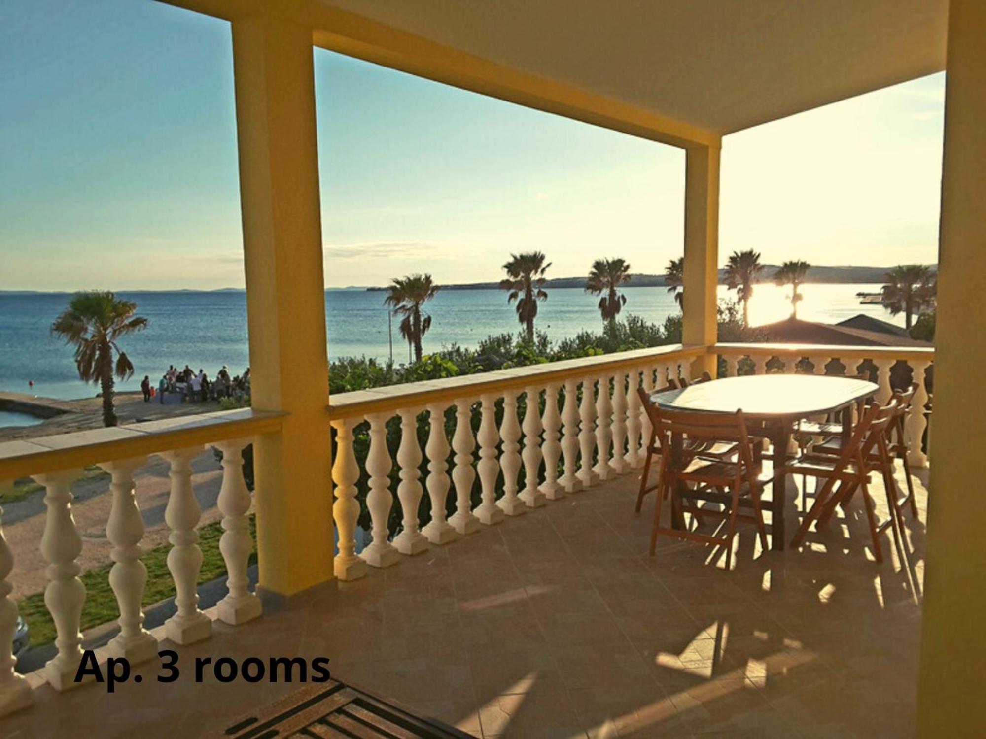 Deby Beach House Вир Екстериор снимка