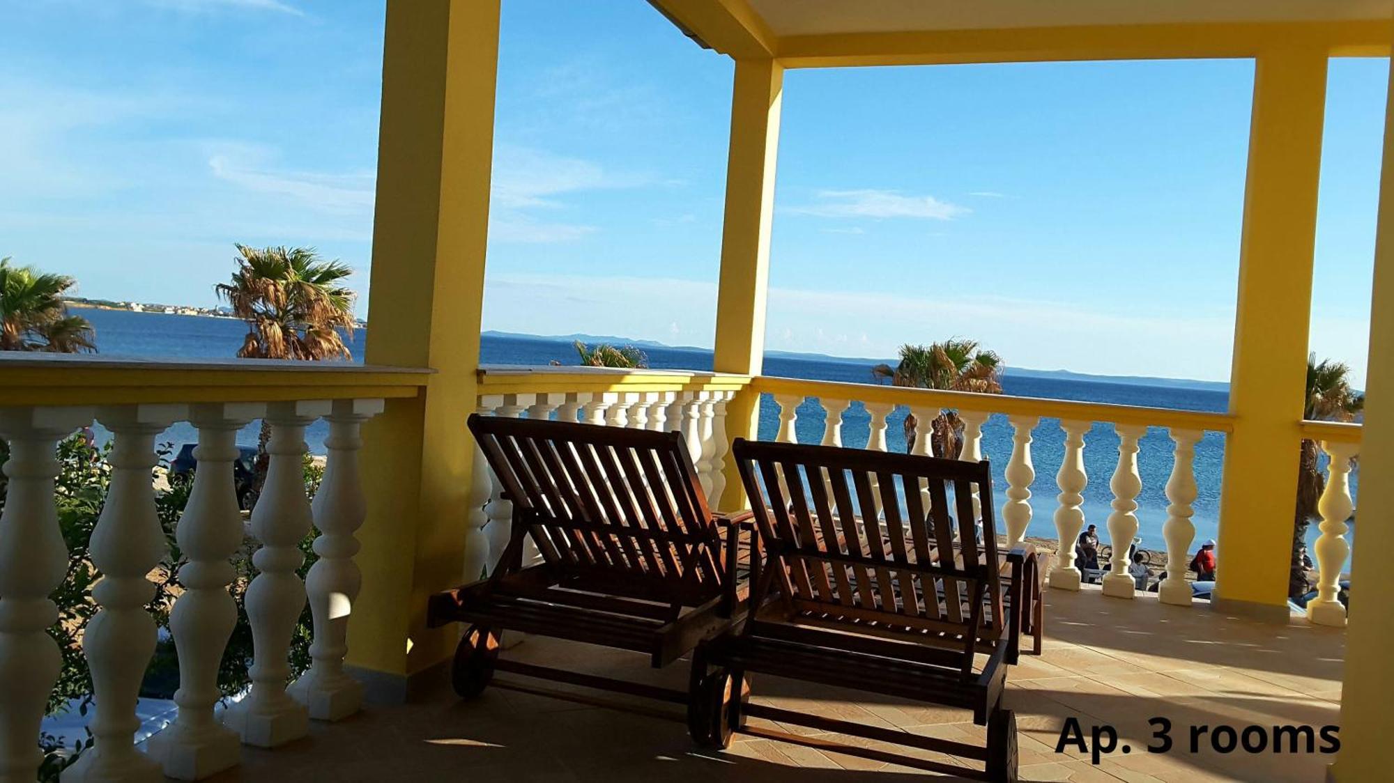 Deby Beach House Вир Екстериор снимка